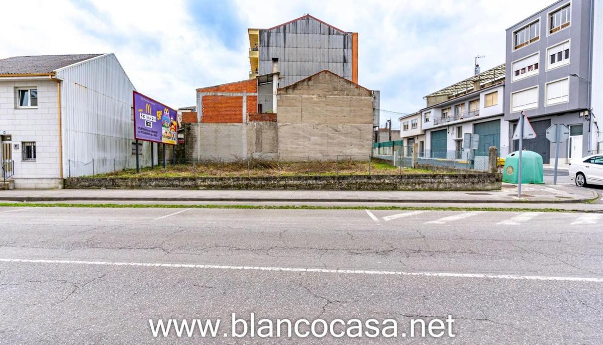 Terreno en venta en Carballo, A Coruña photo 2