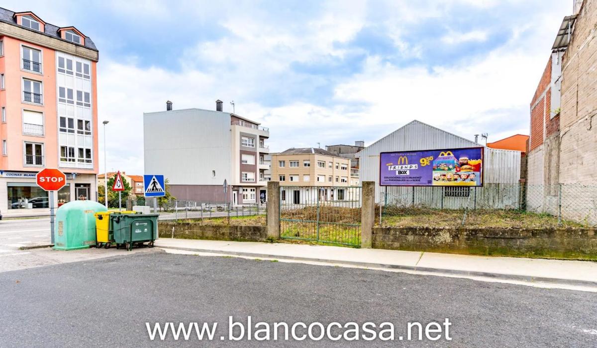 Terreno en venta en Carballo, A Coruña photo 3