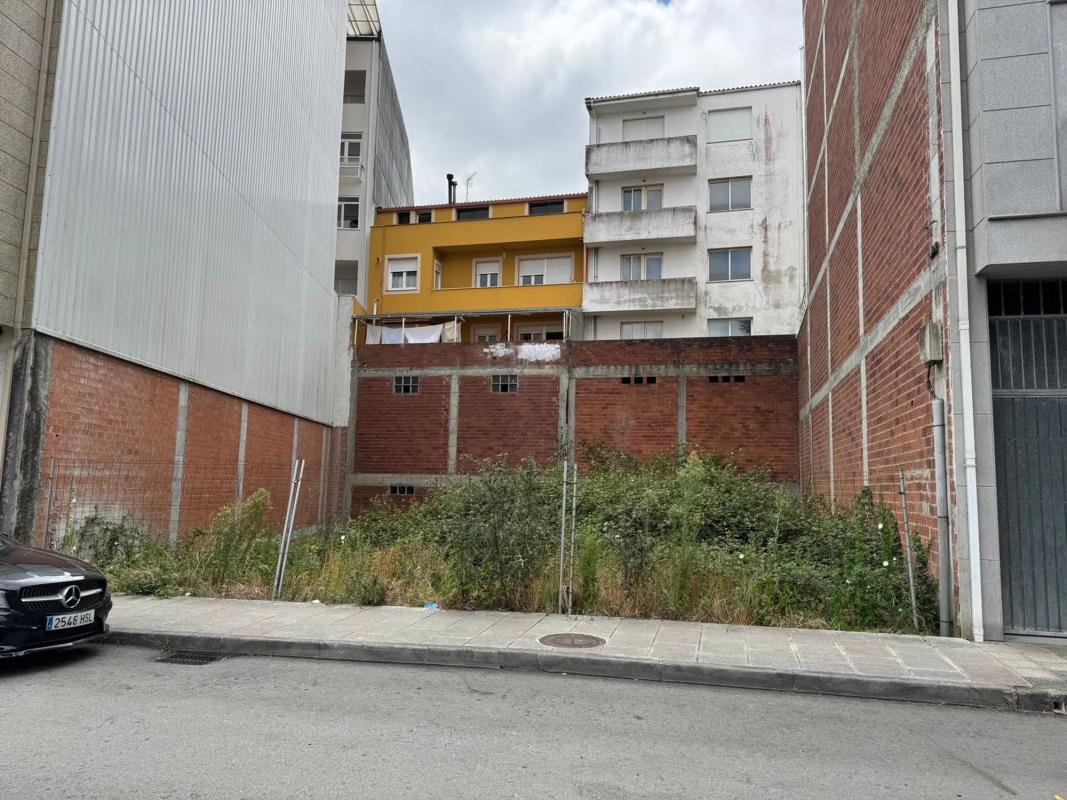 Terreno en venta en Carballo, A Coruña photo 2