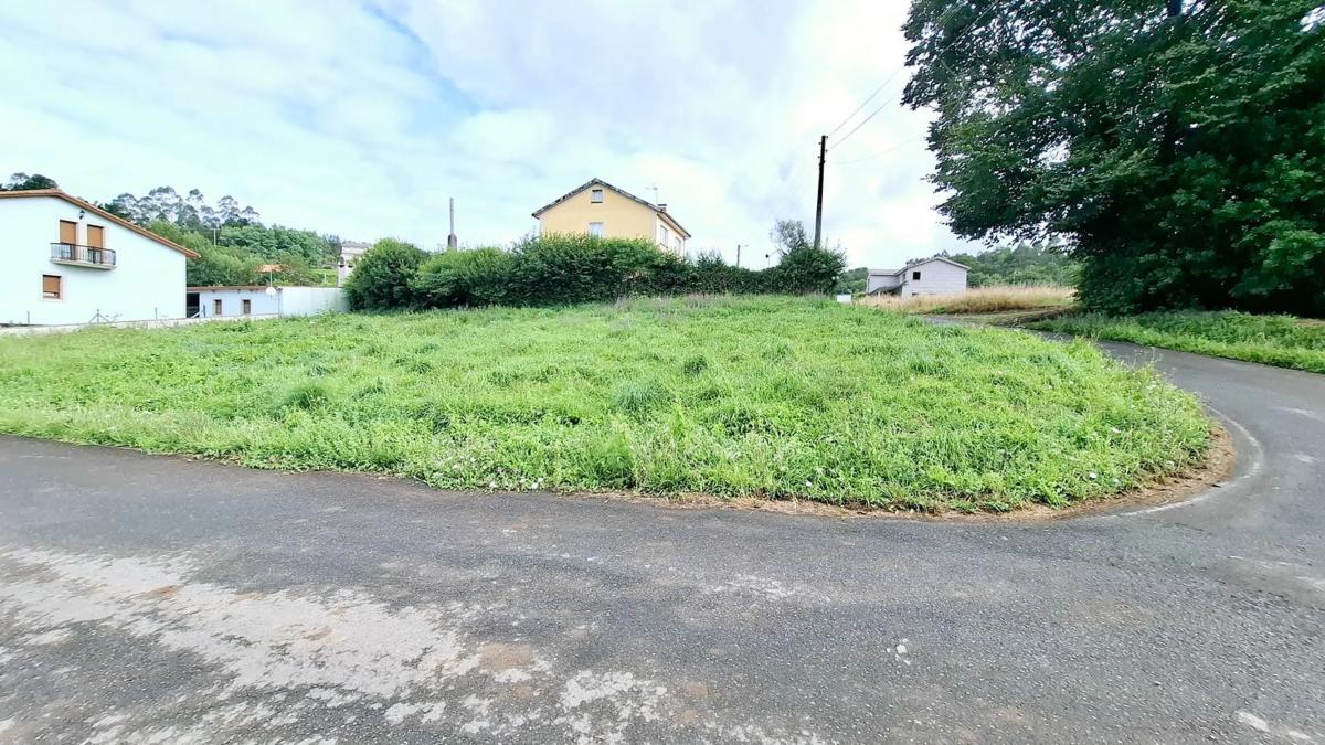 Terreno en venta en Laracha, A Coruña photo 1