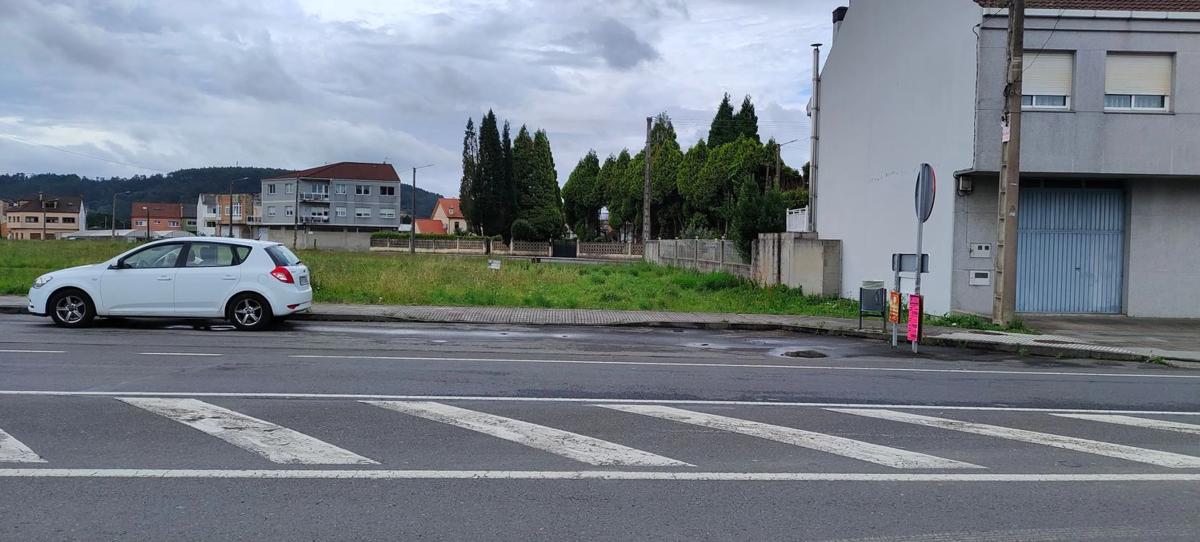 Terreno en venta en Laracha, A Coruña photo 4