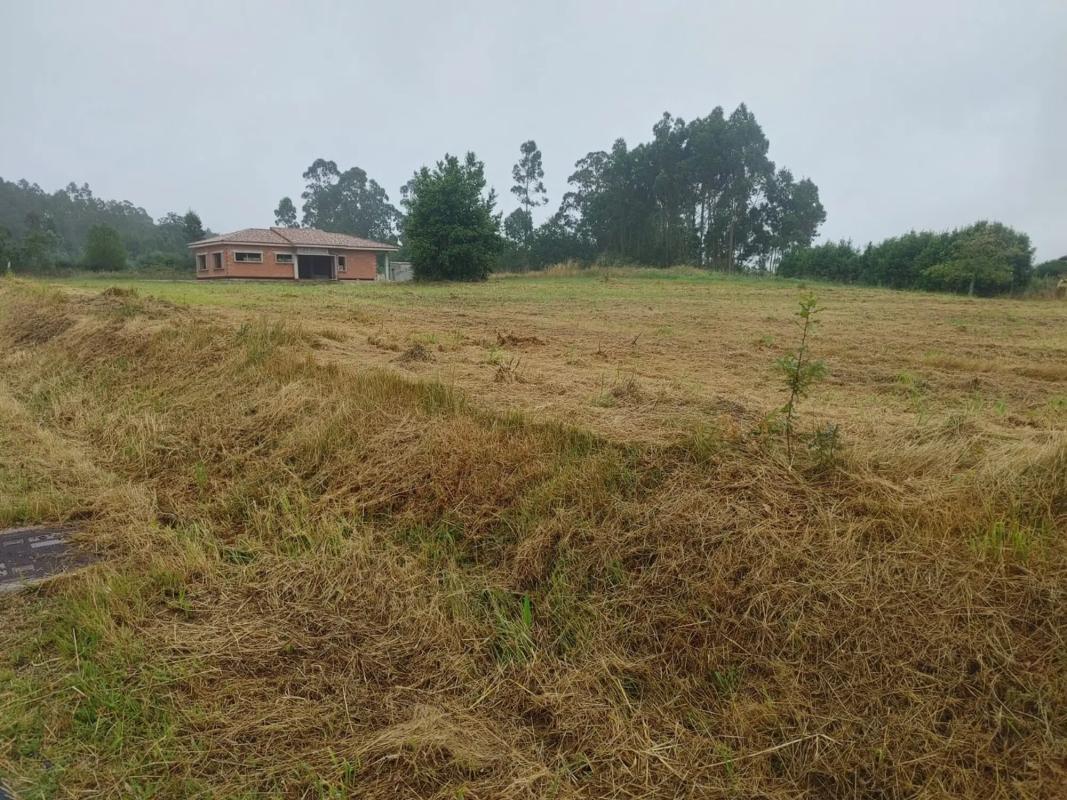 Terreno en venta en Laracha, A Coruña photo 3
