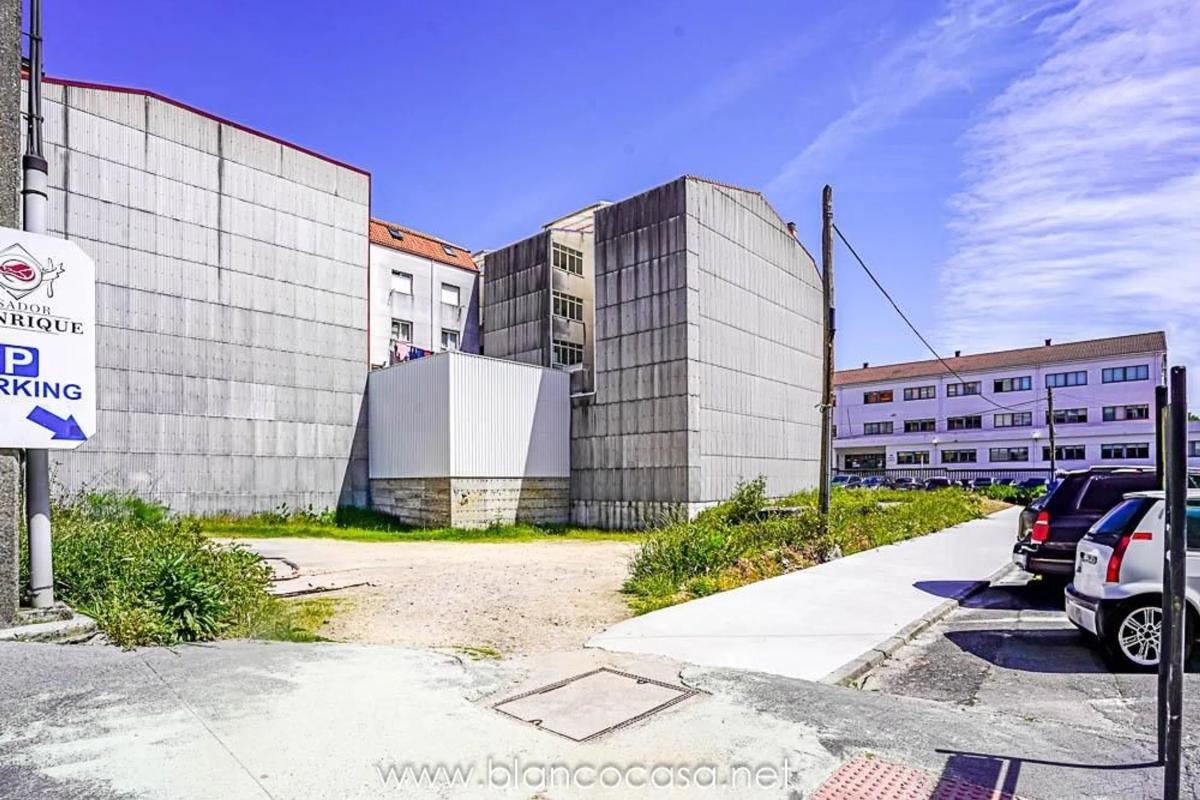 Terreno en venta en Carballo, A Coruña photo 2