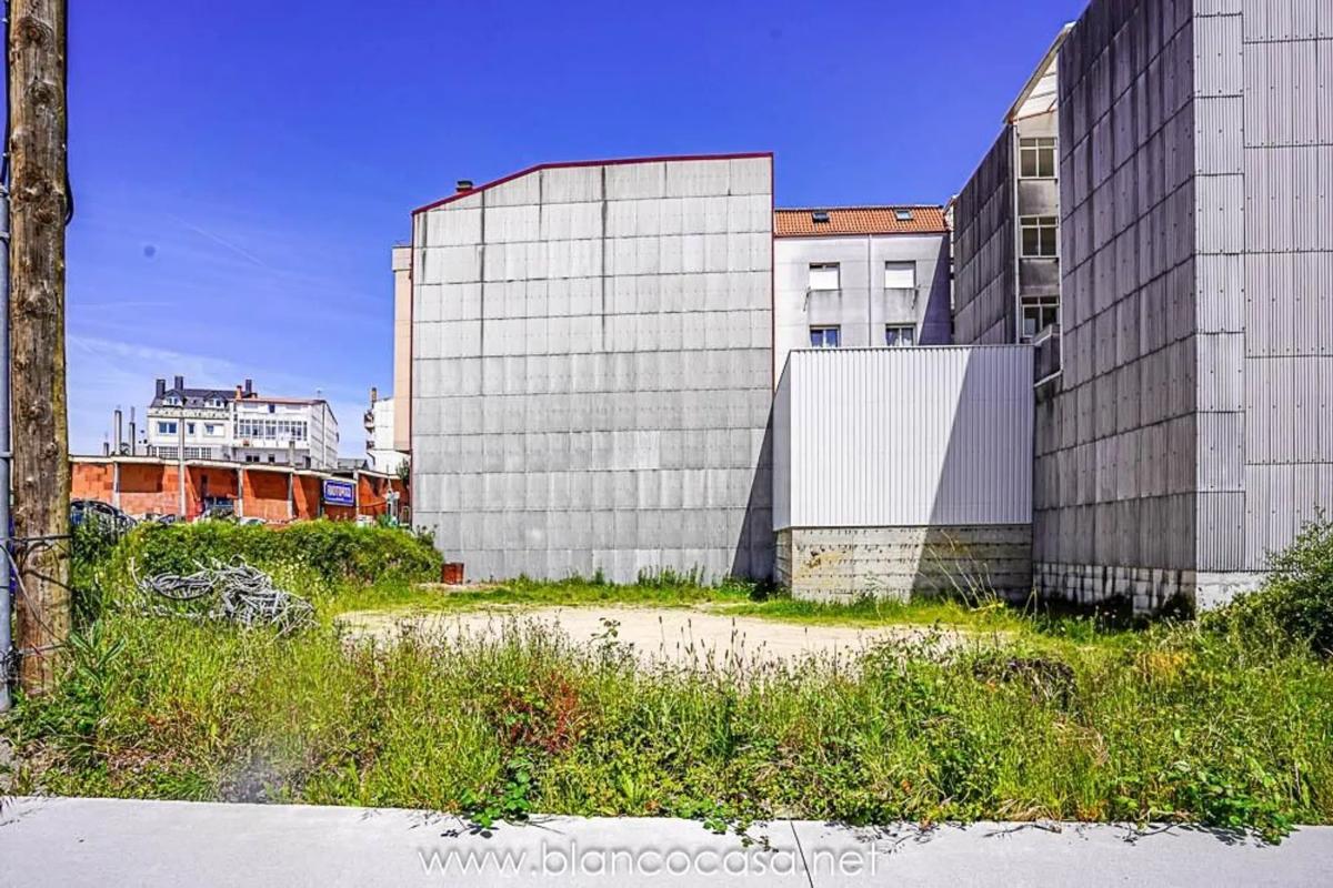 Terreno en venta en Carballo, A Coruña photo 4