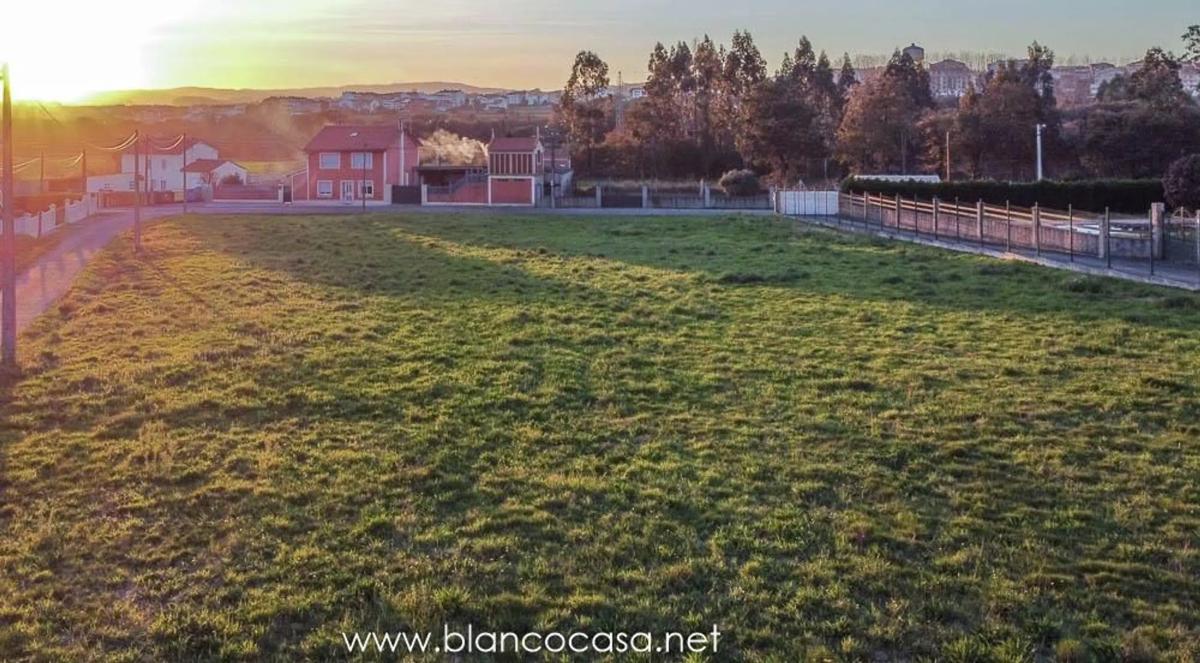Terreno en venta en Carballo, A Coruña photo 5