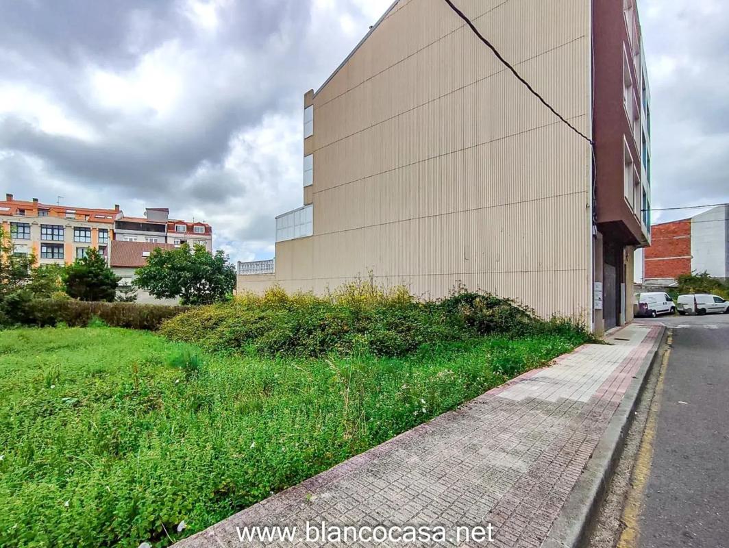 Terreno en venta en Carballo, A Coruña photo 5