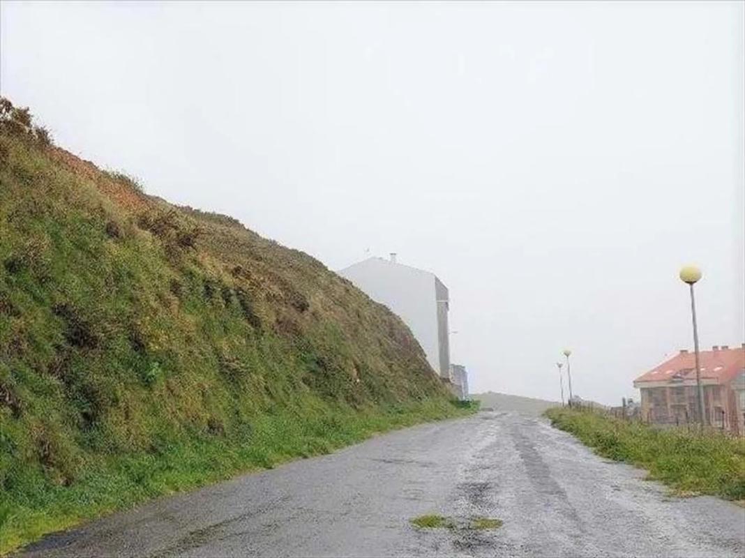 Terreno en venta en Malpica de Bergantiños, A Coruña photo 1
