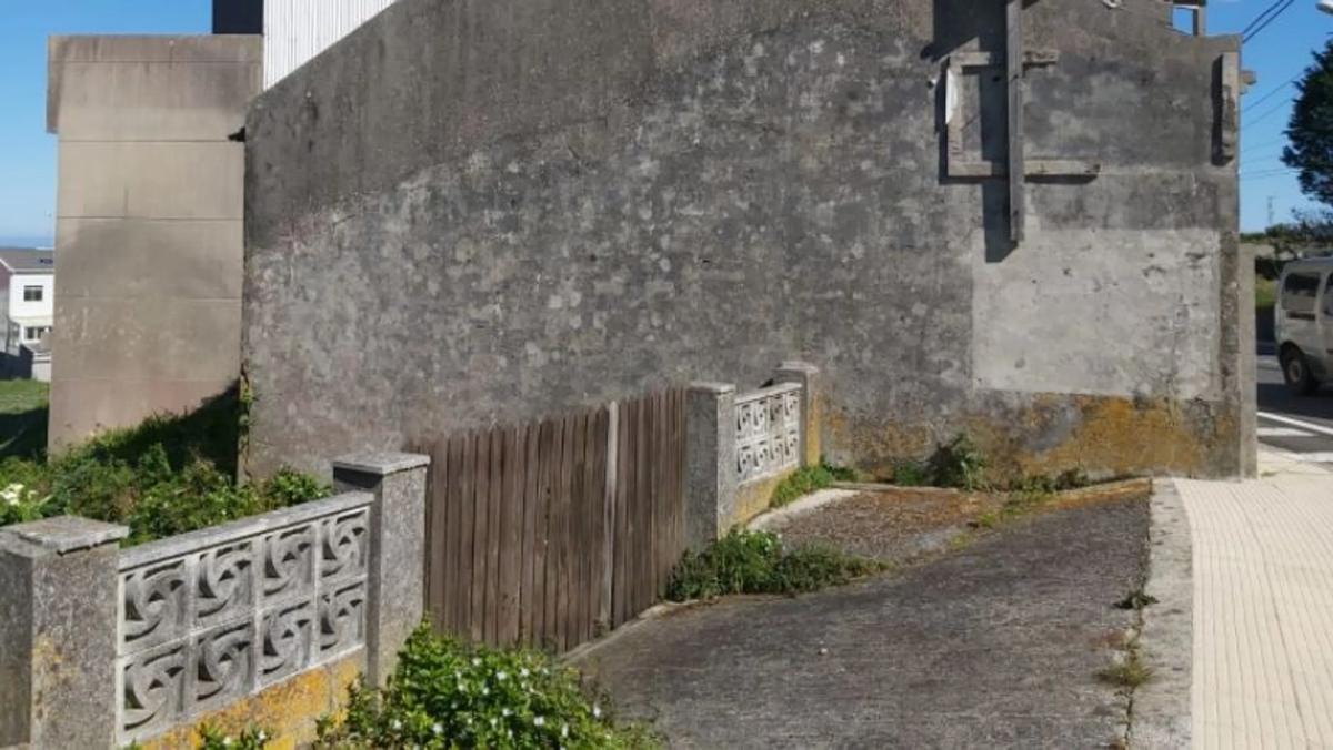 Terreno en venta en Malpica de Bergantiños, A Coruña photo 3