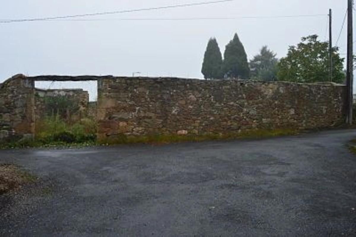 Land for sale in Laracha, A Coruña photo 4