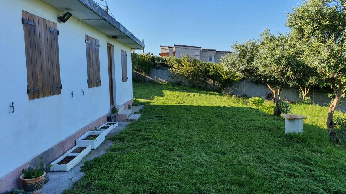 Terreno en venta en Malpica de Bergantiños, A Coruña photo 2