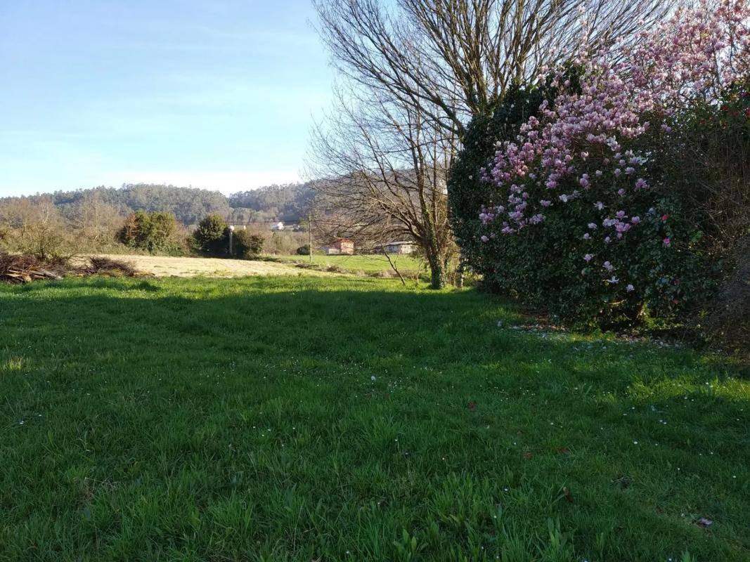 Terreno en venta en Laracha, A Coruña photo 1