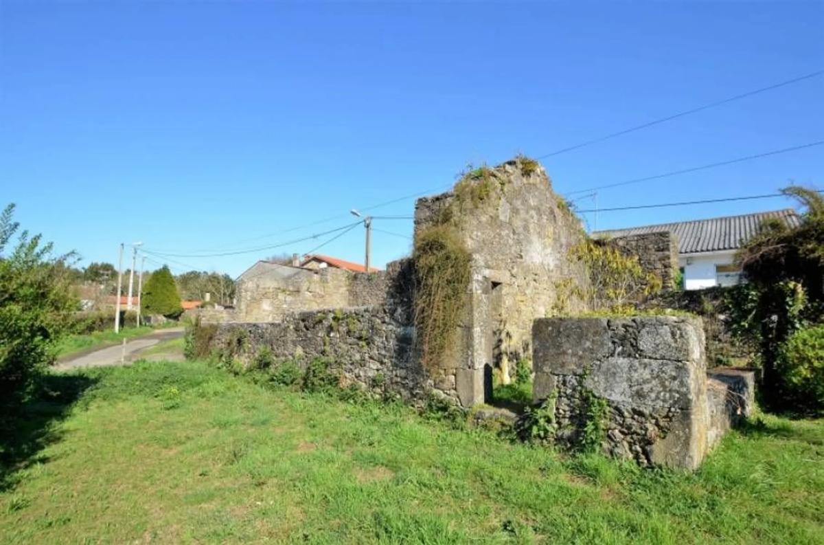 Terreno en venta en Laracha, A Coruña photo 4