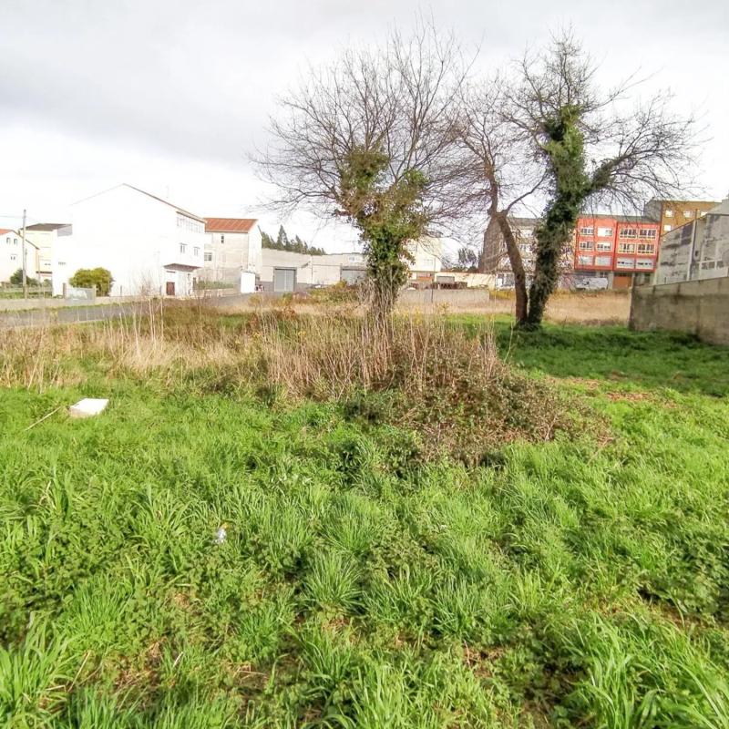 Terreno en venta en Carballo, A Coruña photo 3