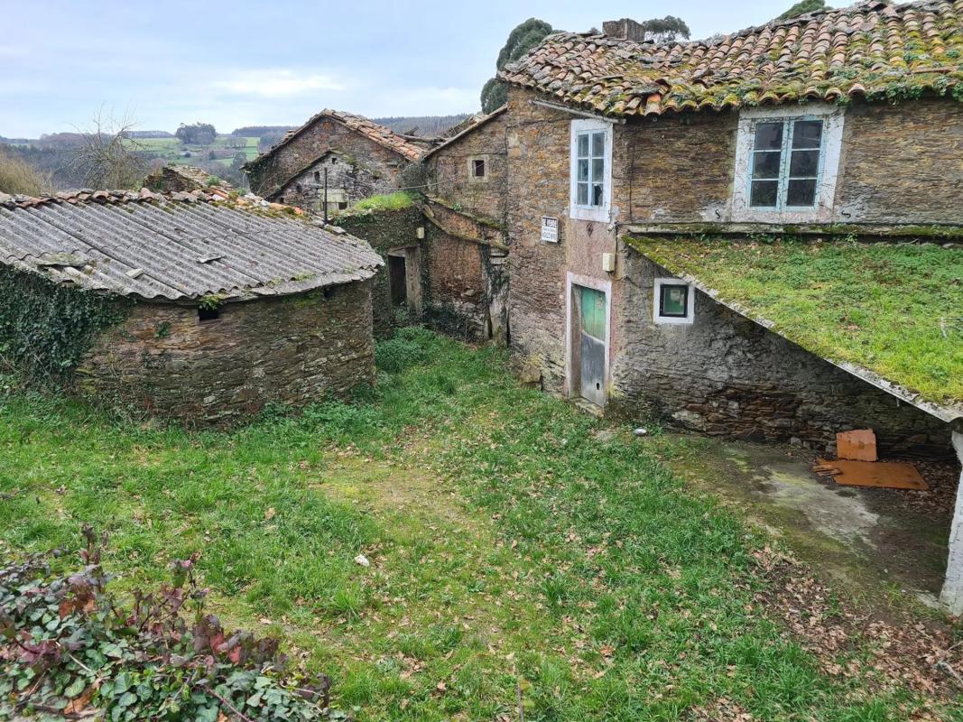 Terreno en venta en Frades, A Coruña photo 2