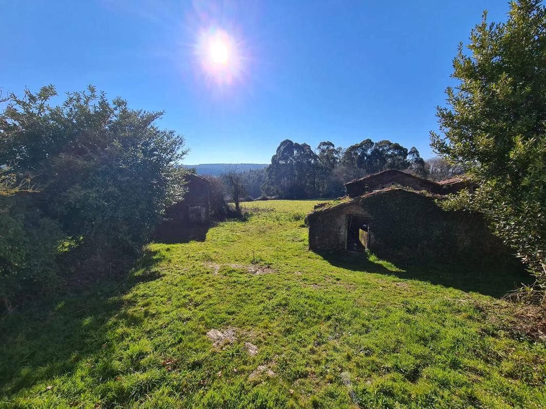 Terreno en venta en Frades, A Coruña photo 4