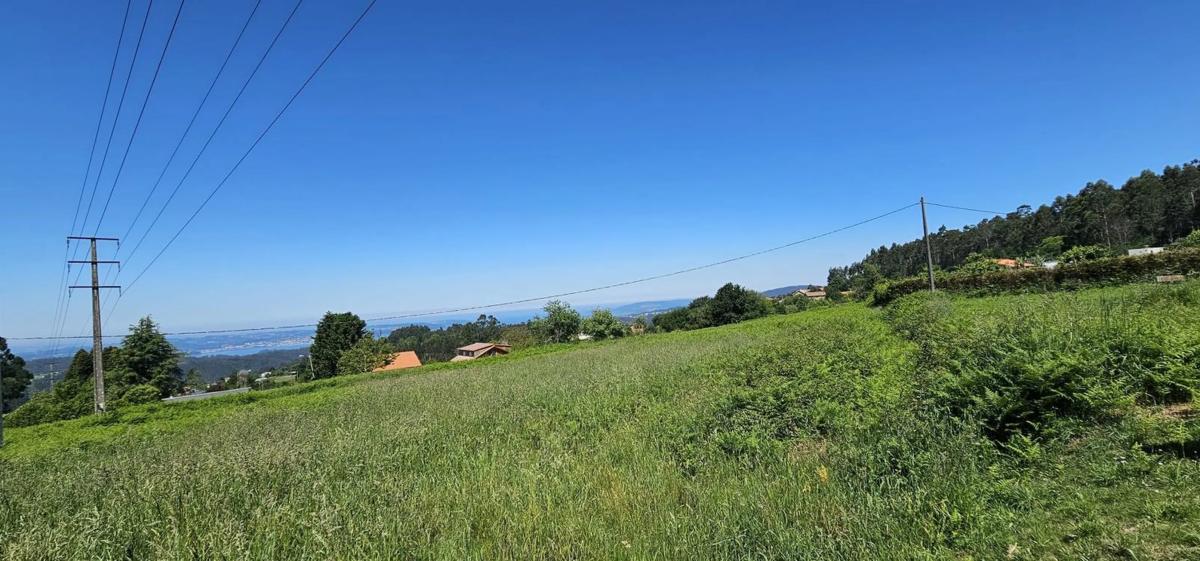 Terreno en venta en Vilarmaior, A Coruña photo 5