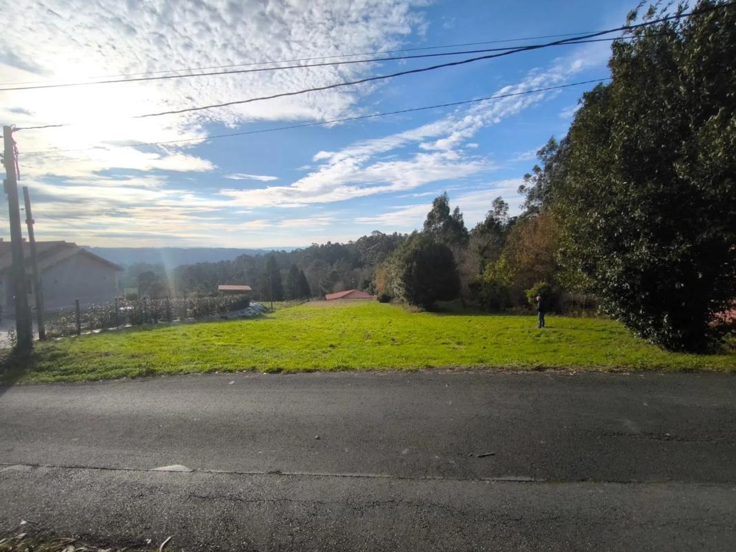 Terreno en venta en Miño, A Coruña photo 1