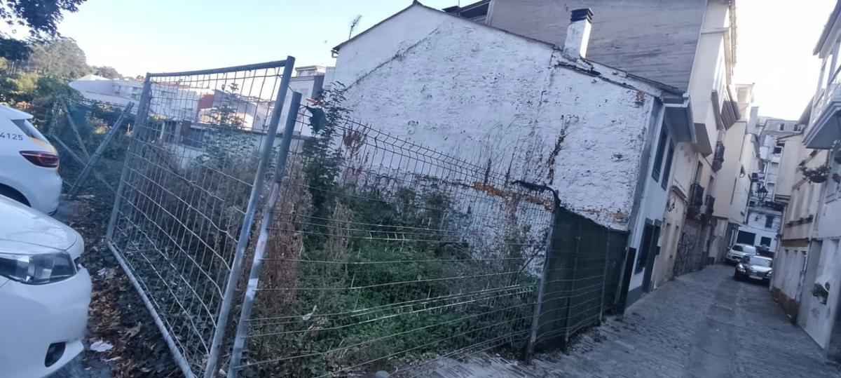Terreno en venta en Betanzos, A Coruña photo 3