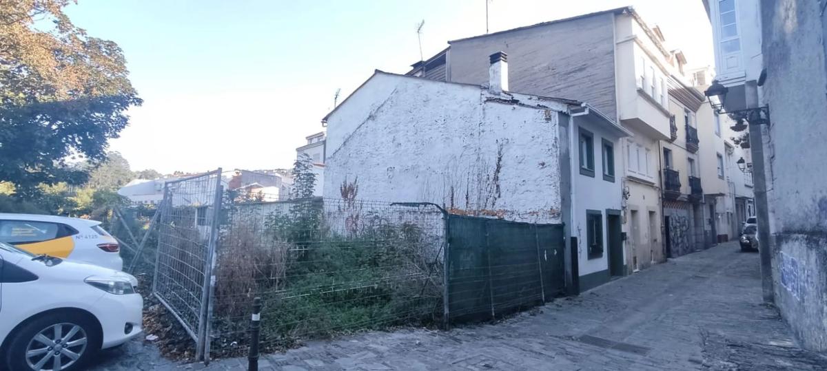 Terreno en venta en Betanzos, A Coruña photo 4