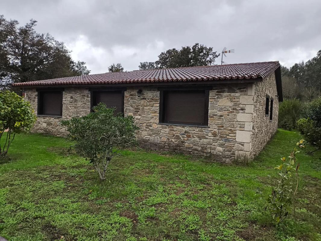 Terreno en venta en Oza-Cesuras, A Coruña photo 1