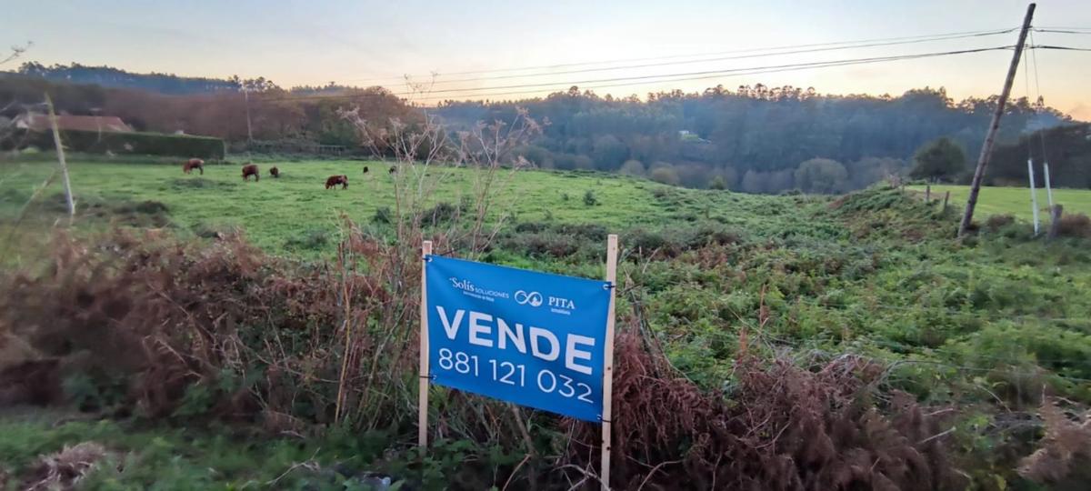 Terreno en venta en Oza-Cesuras, A Coruña photo 1