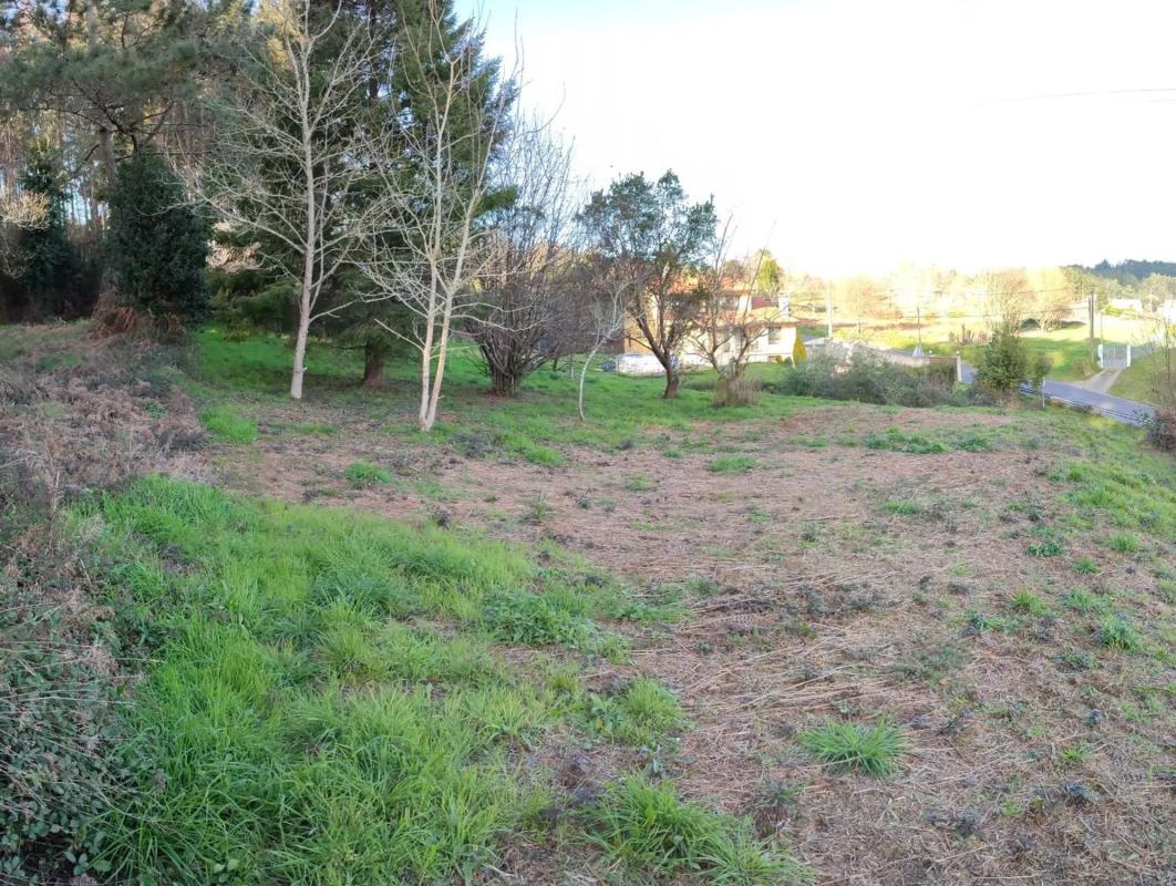 Terreno en venta en Miño, A Coruña photo 1