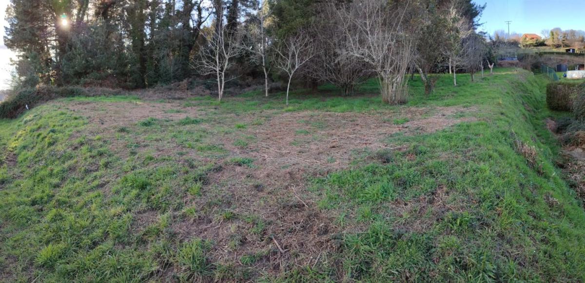 Terreno en venta en Miño, A Coruña photo 3