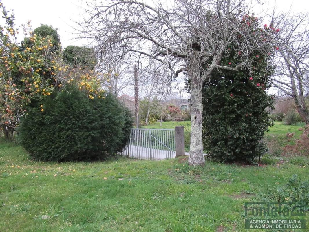Terreno en venta en Paderne, A Coruña photo 2