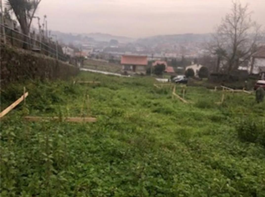 Terreno en venta en Betanzos, A Coruña photo 4