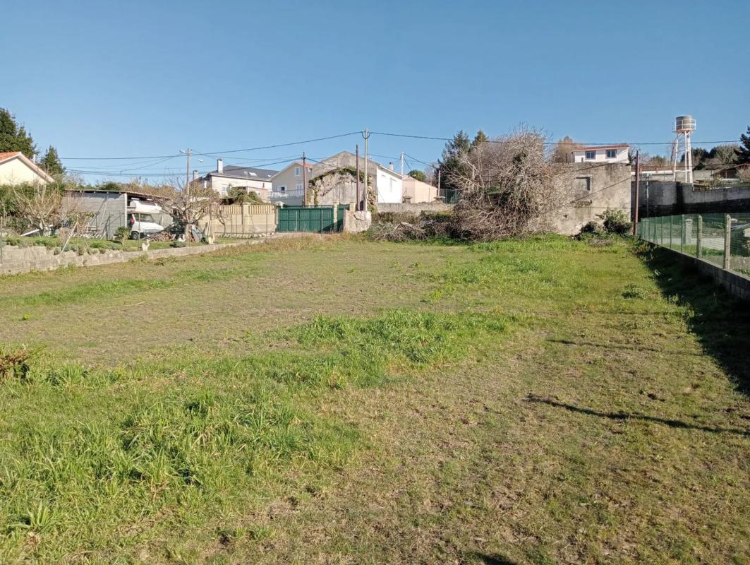 Terreno en venta en Miño, A Coruña photo 1