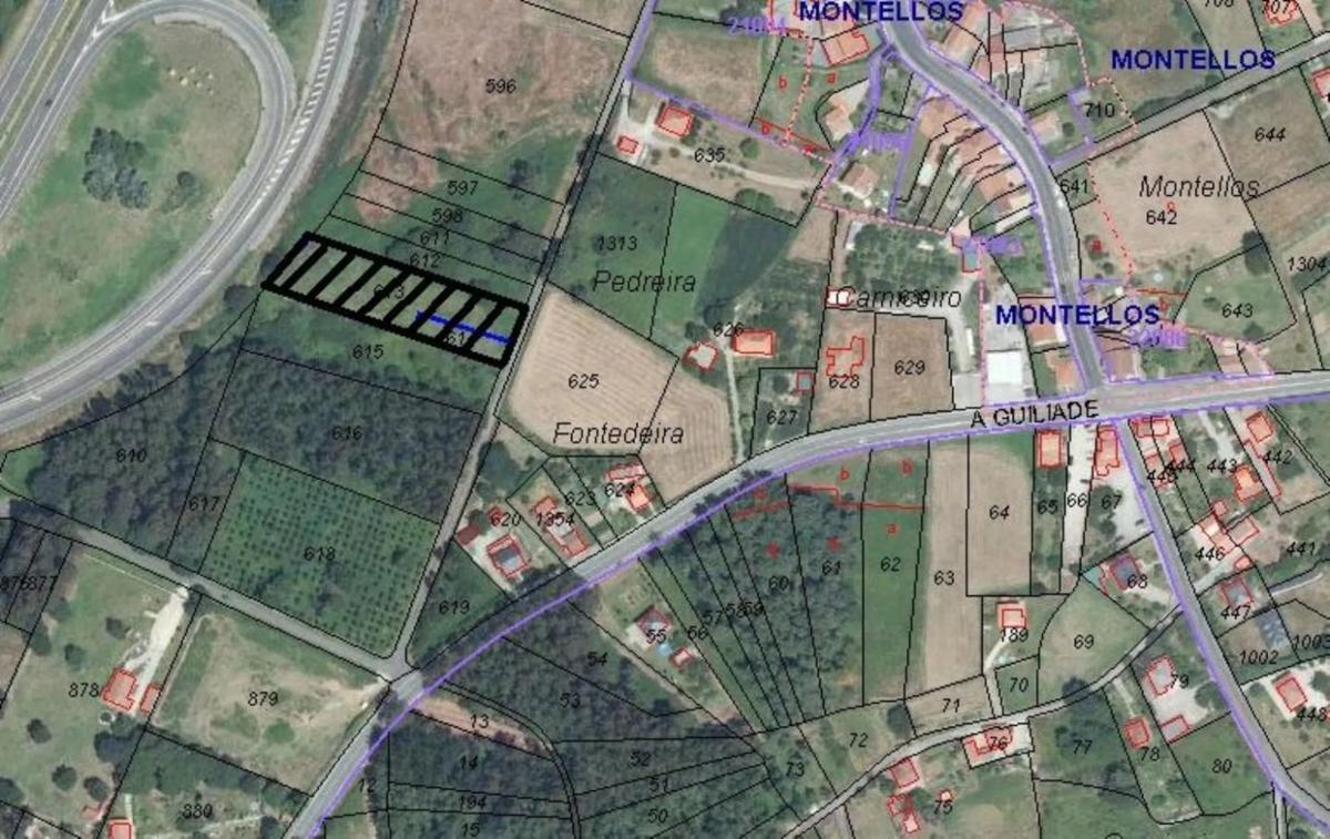 Land for sale in Betanzos, A Coruña photo 1