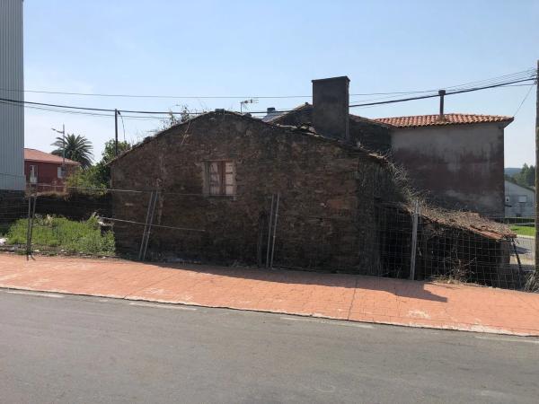Terreno en Castiñeiro s/n Sn photo 3