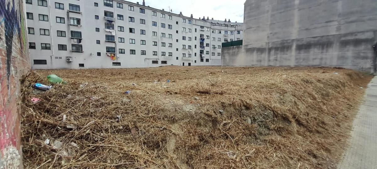 Działka na sprzedaż w Betanzos, A Coruña photo 3