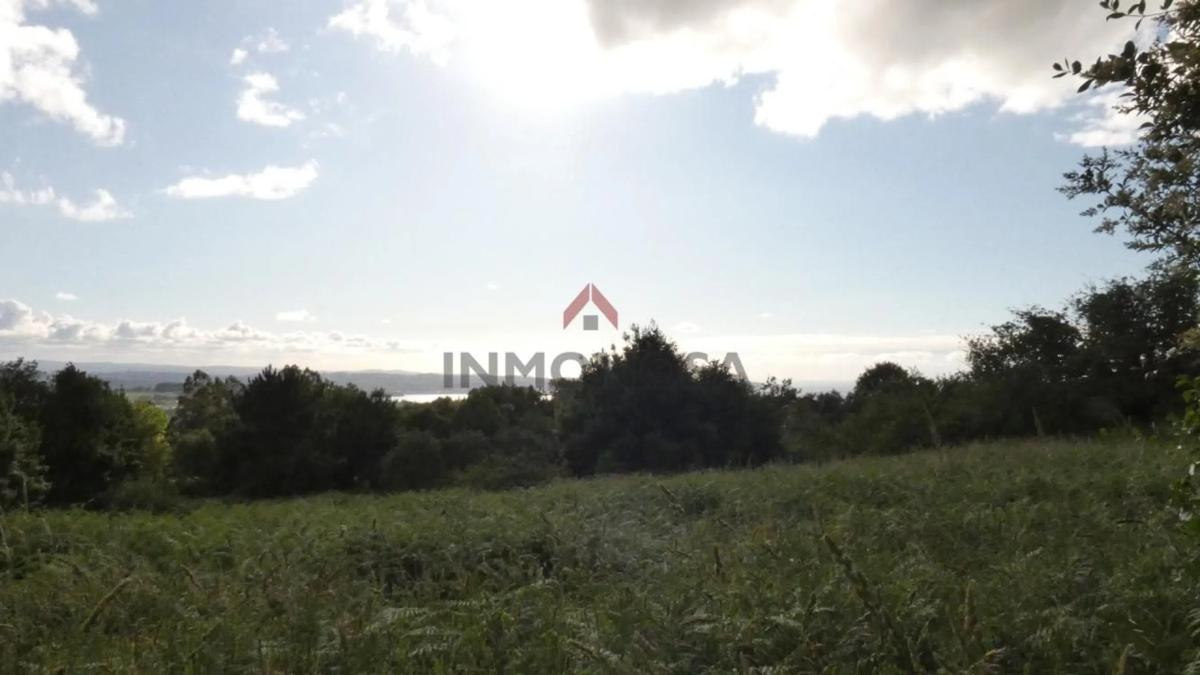 Terreno en venta en Vilarmaior, A Coruña photo 3