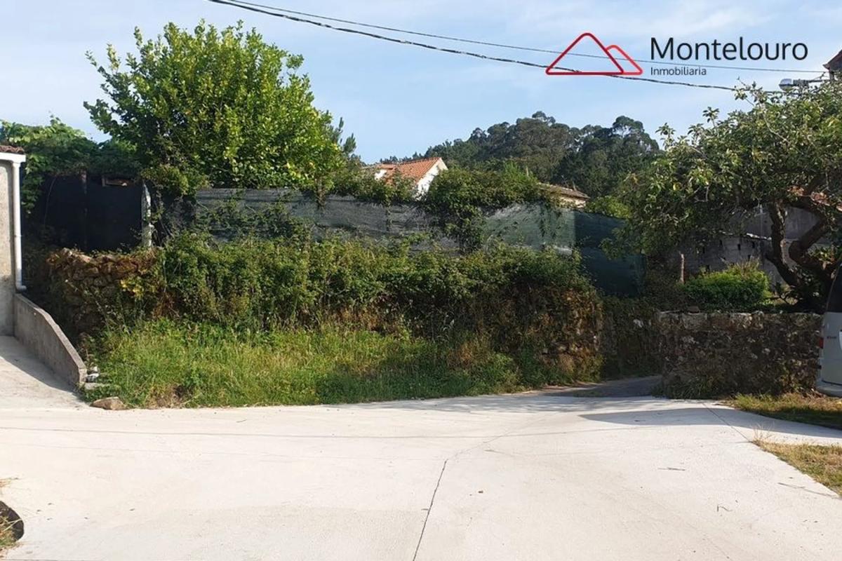 Terreno en venta en Muros, A Coruña photo 2