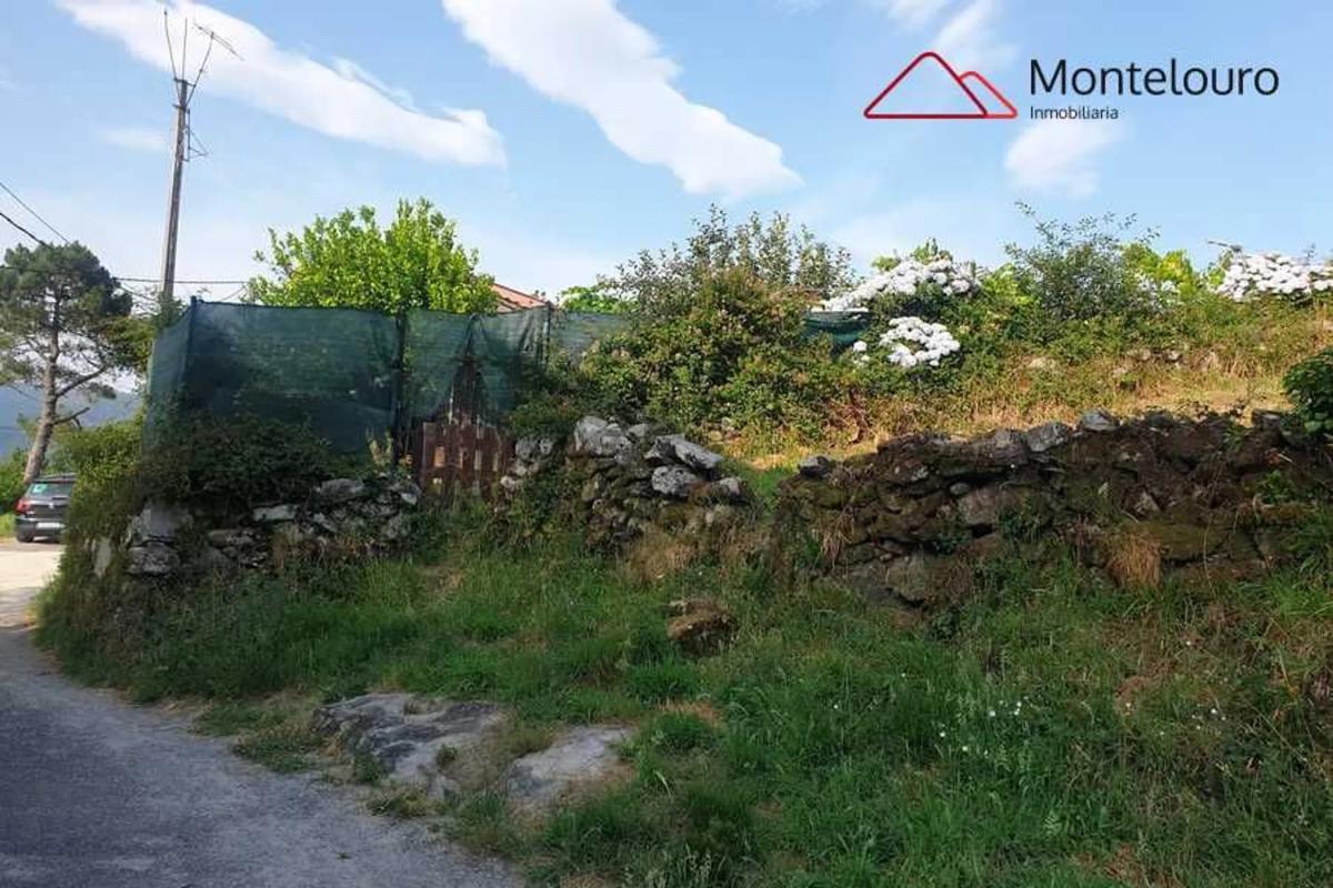 Terreno en venta en Muros, A Coruña photo 3