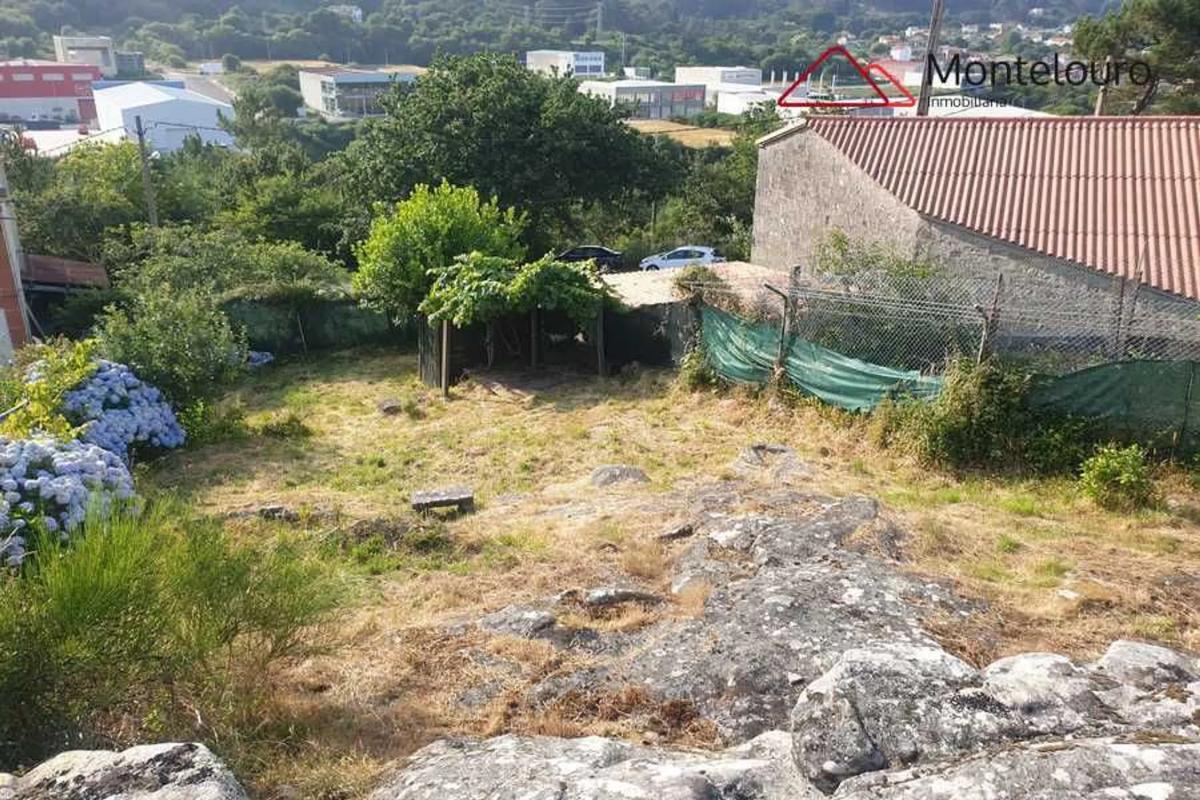 Terreno en venta en Muros, A Coruña photo 4