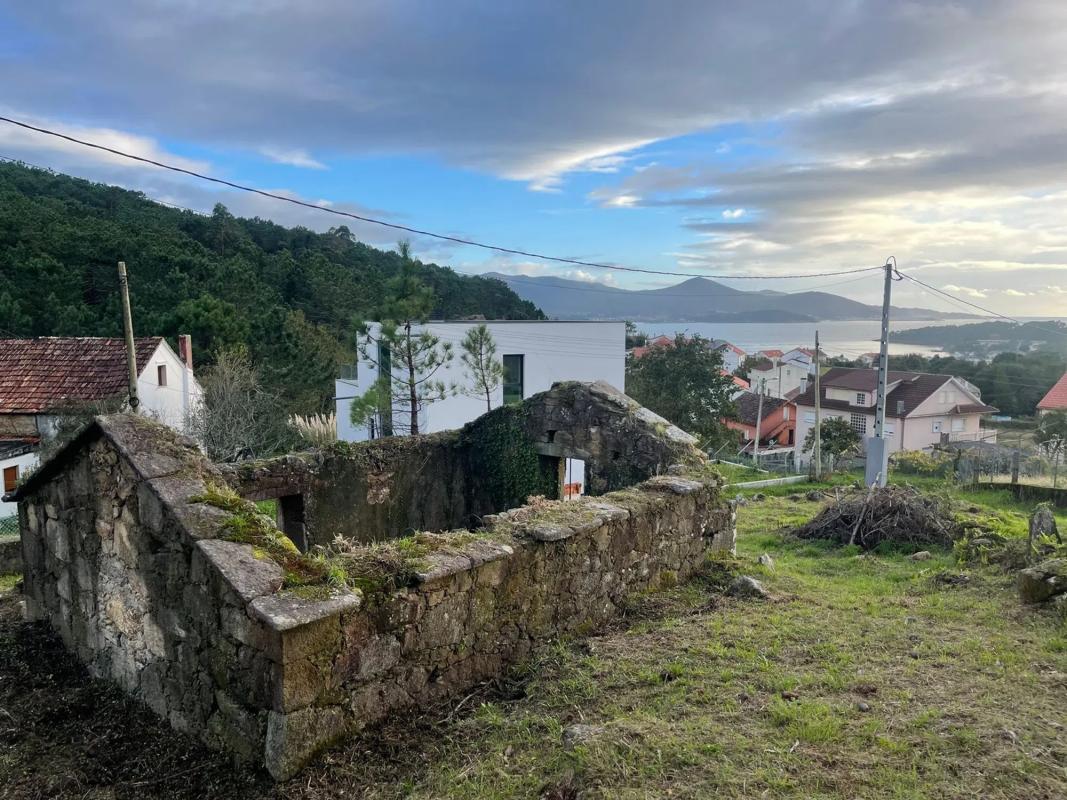 Terreno en venta en Muros, A Coruña photo 3