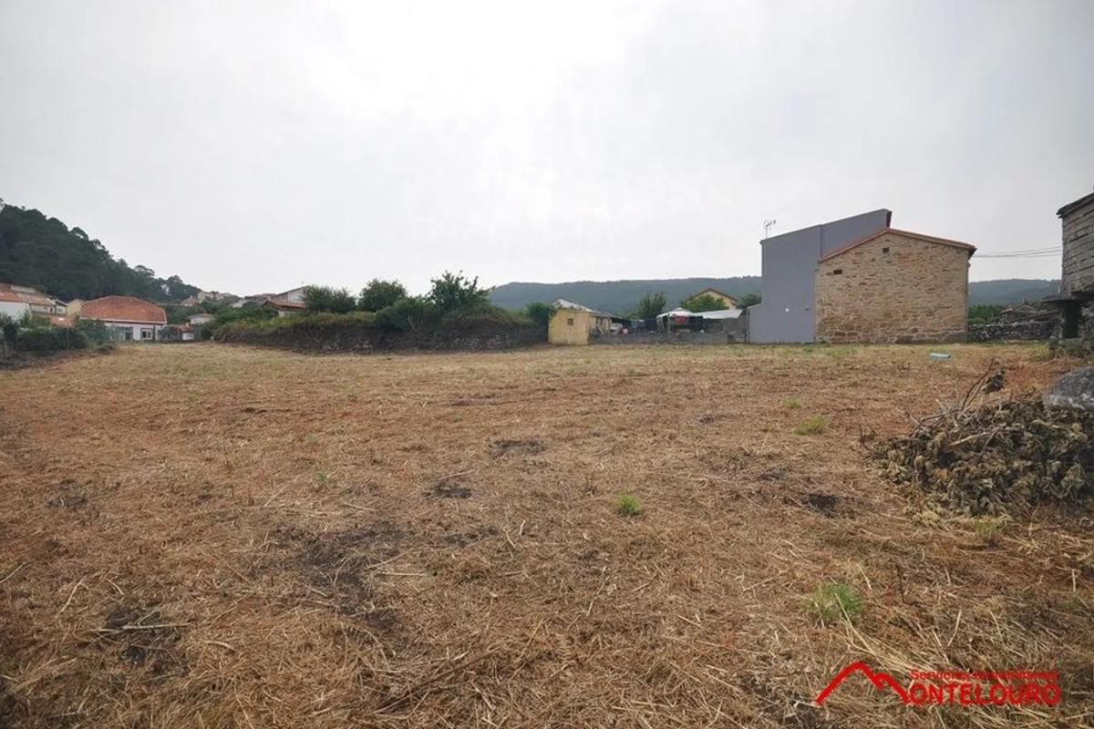 Terreno en venta en Muros, A Coruña photo 2