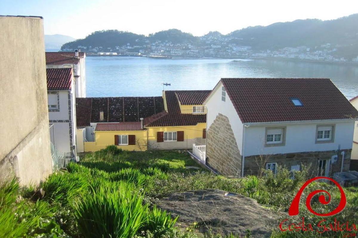 Terreno en venta en Muros, A Coruña photo 1