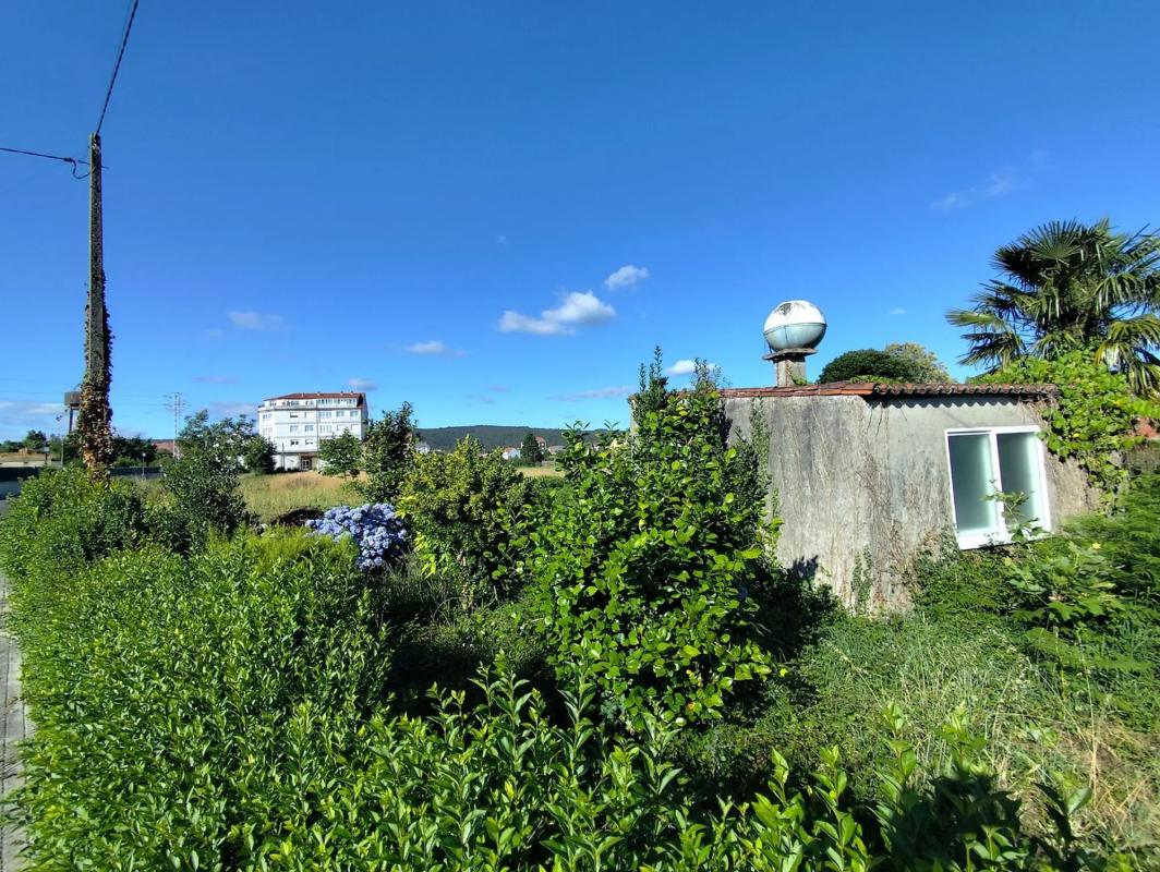 Terreno en venta en Negreira, A Coruña photo 2