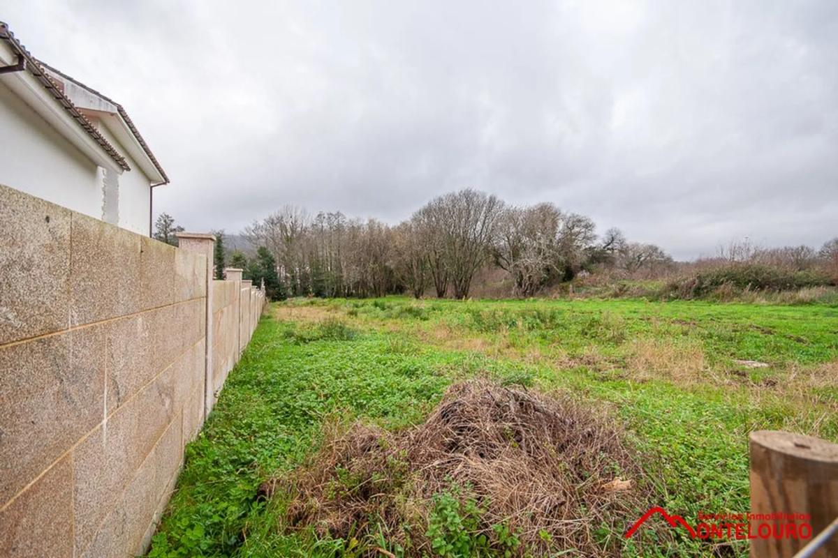 Land for sale in Outes, A Coruña photo 4