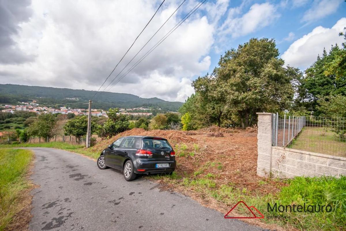 Land for sale in Outes, A Coruña photo 2