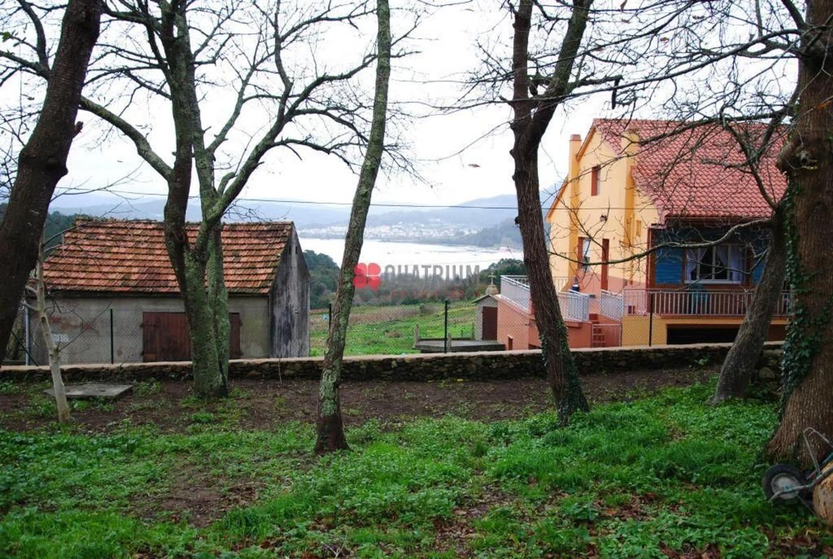 Terreno en venta en Outes, A Coruña photo 3