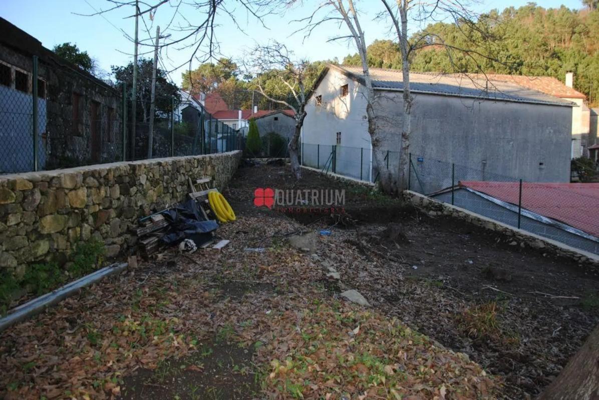 Terreno en venta en Outes, A Coruña photo 4