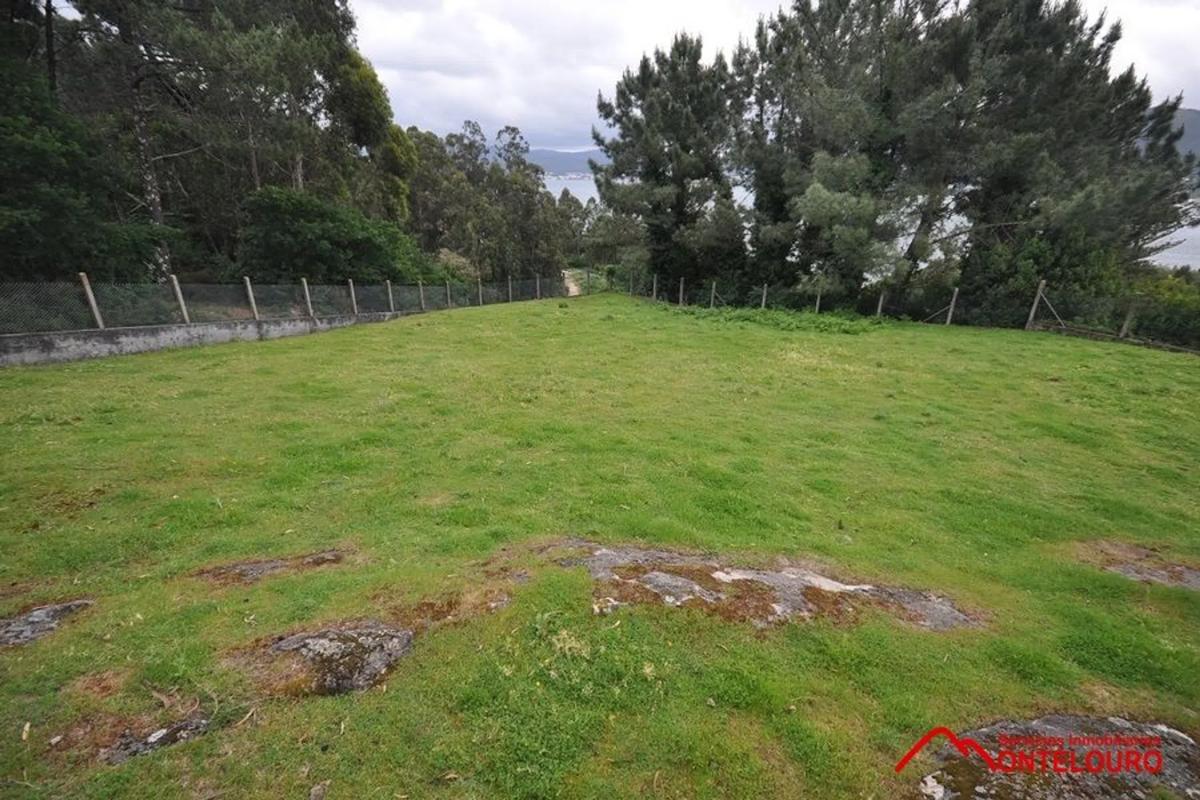 Land for sale in Outes, A Coruña photo 4