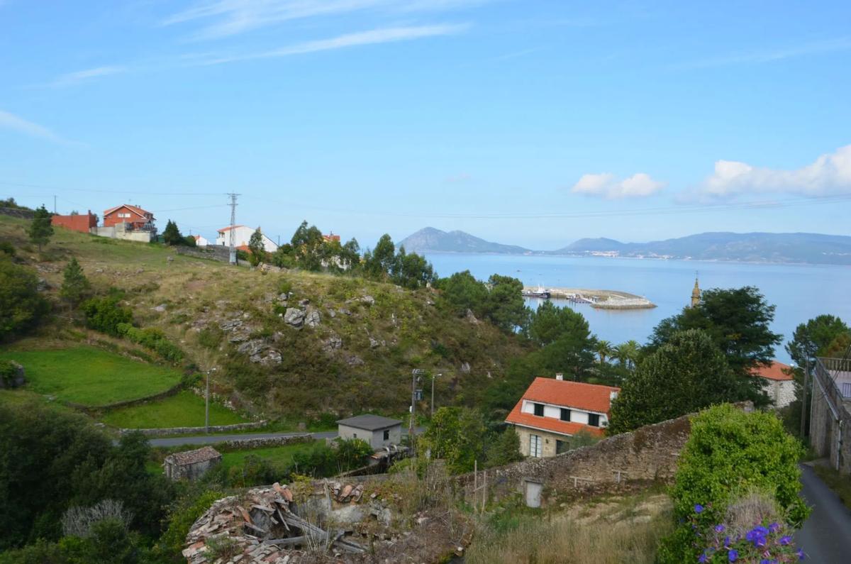 Terreno en venta en Porto do Son, A Coruña photo 5