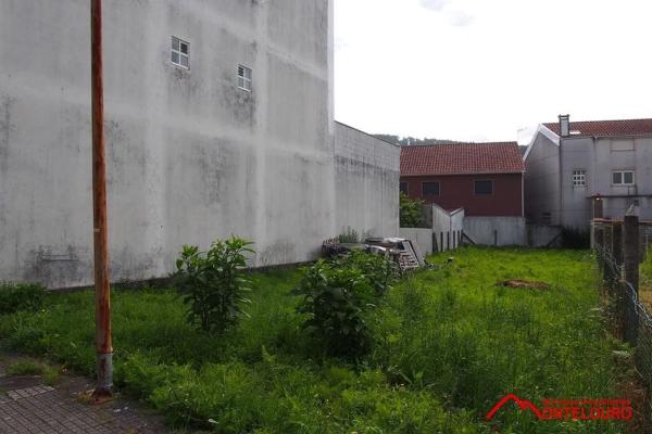 Terreno en calle Castelao photo 2