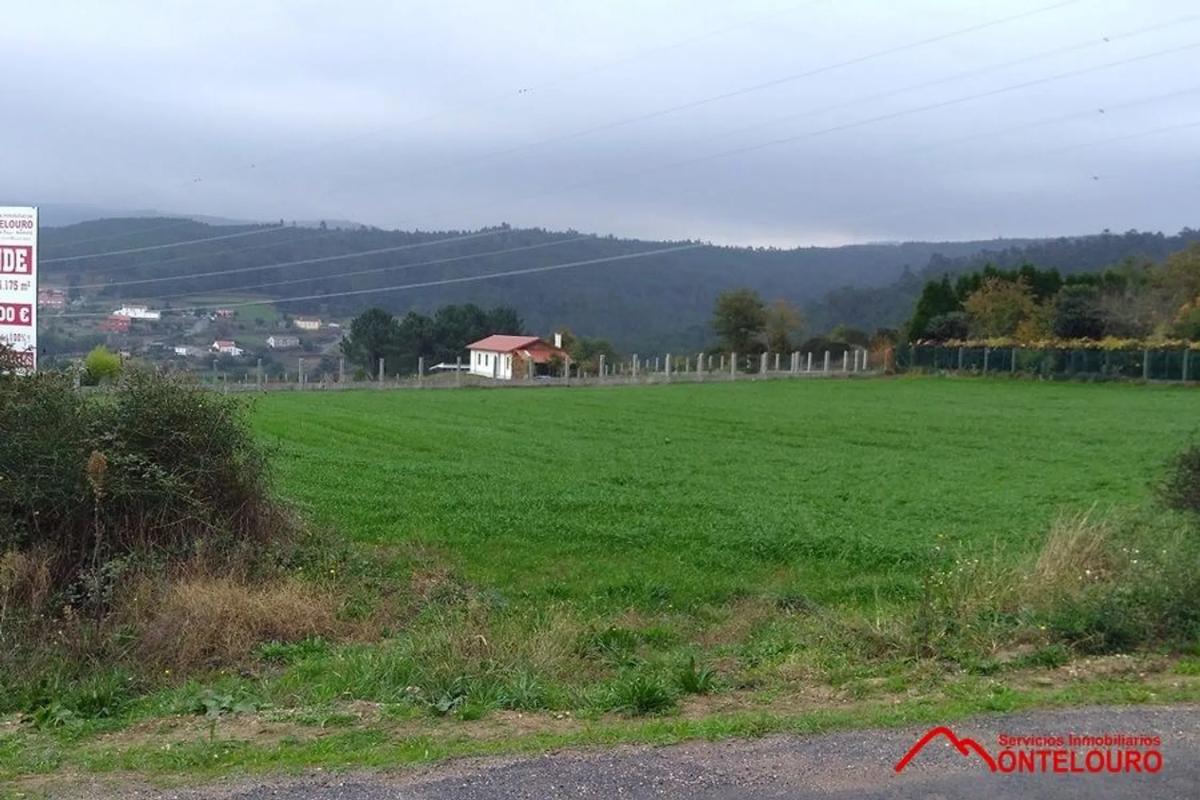 Terreno en venta en Lousame, A Coruña photo 1