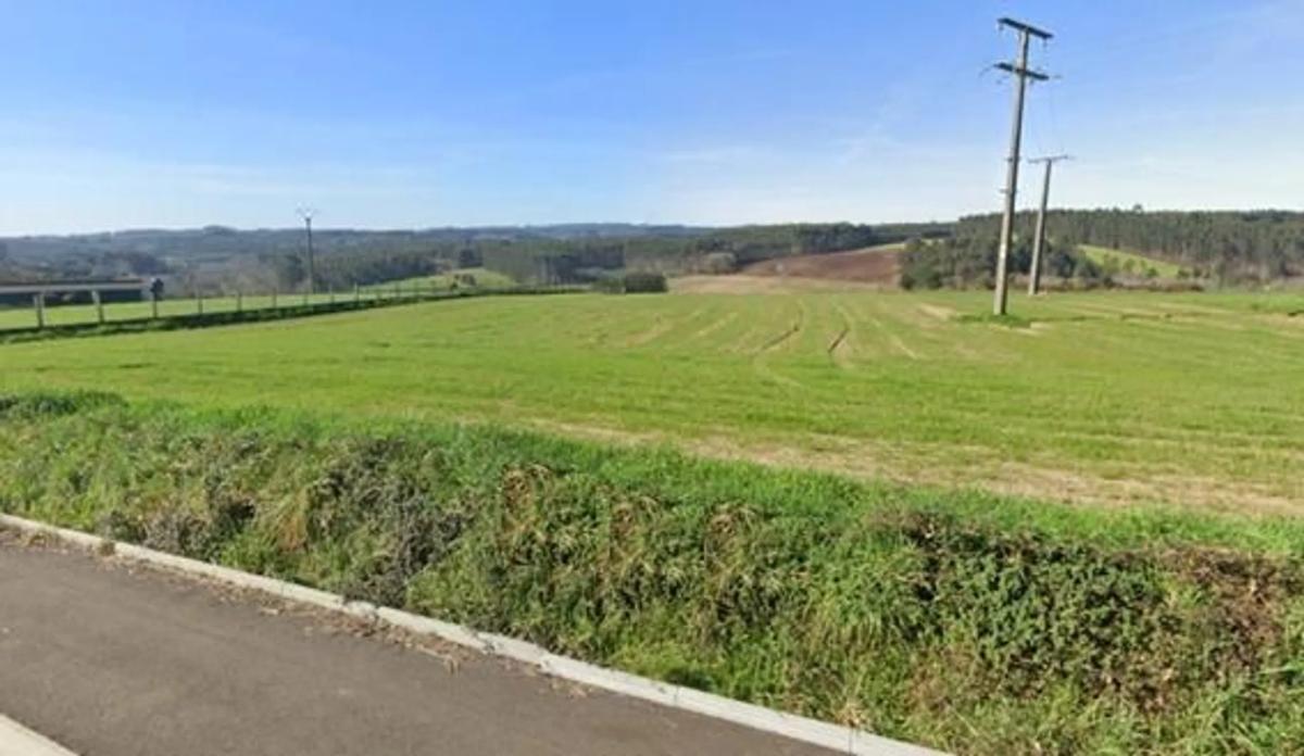 Terreno en venta en O Pino, A Coruña photo 1
